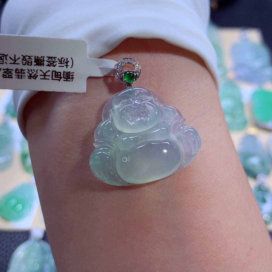 翡翠颈饰18K金镶嵌佛公