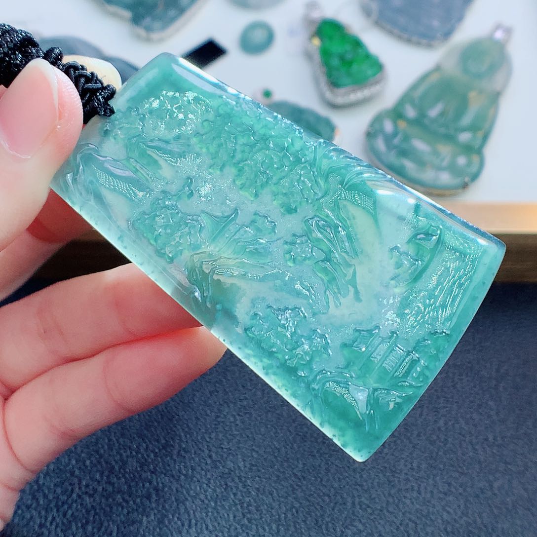 翡翠颈饰未镶嵌翡翠