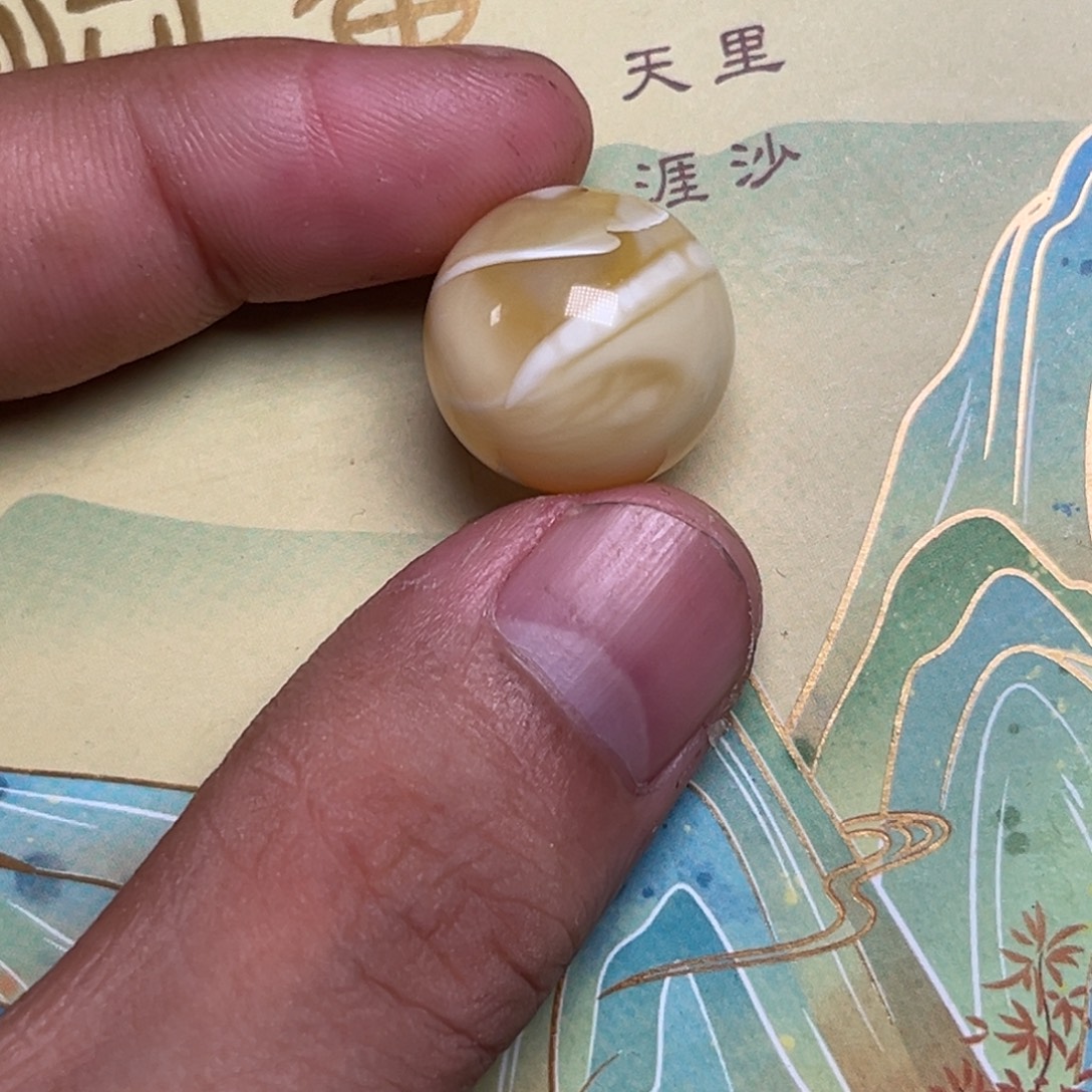 琥珀未镶嵌裸石蜜蜡俄白18加