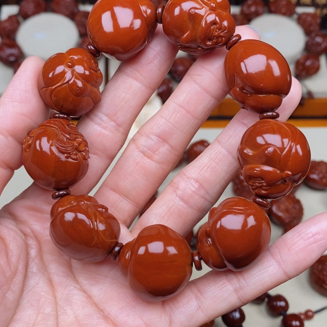 橄榄核吊坠阿*弥勒，