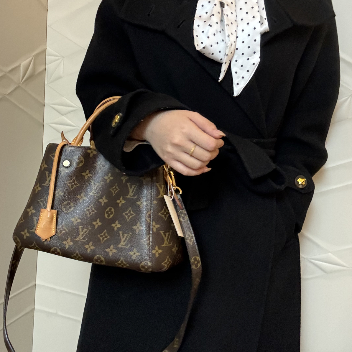 95新 LouisVuitton/路易威登 蒙田老花手提斜挎包