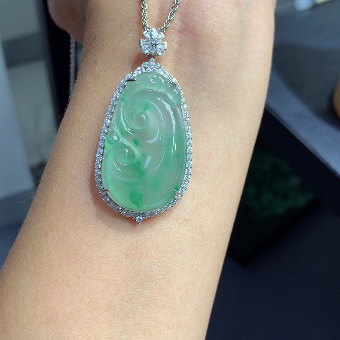 颈饰银S925镶嵌石英质玉（非洲翠）