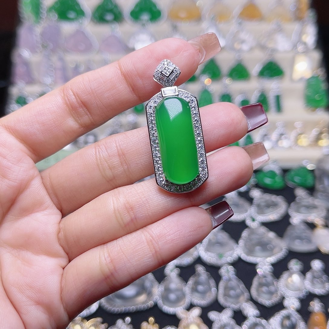 玛瑙/玉髓颈饰银S925镶嵌