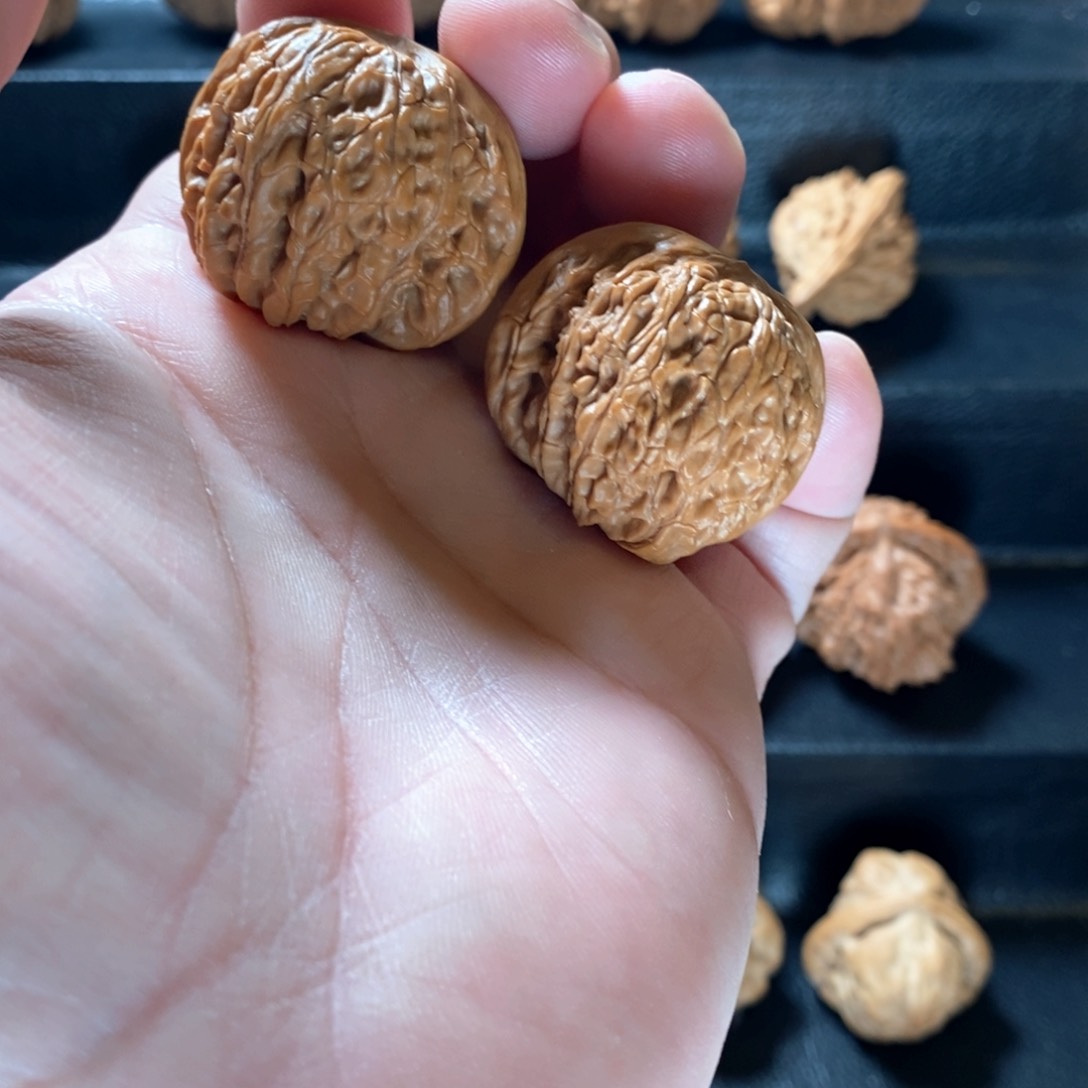 桃核把件原生态房山磨盘36