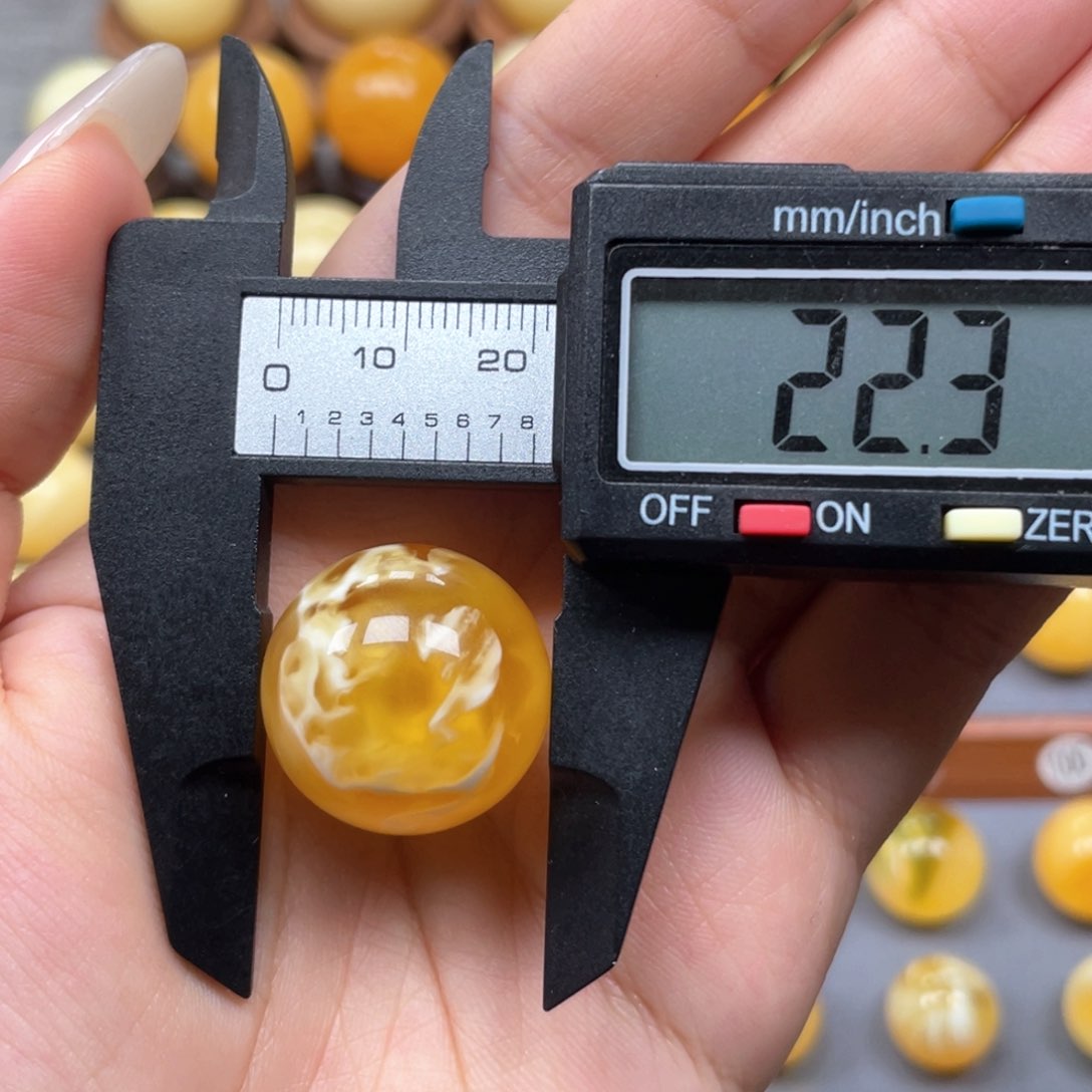 未镶嵌琥珀珠宝奇石