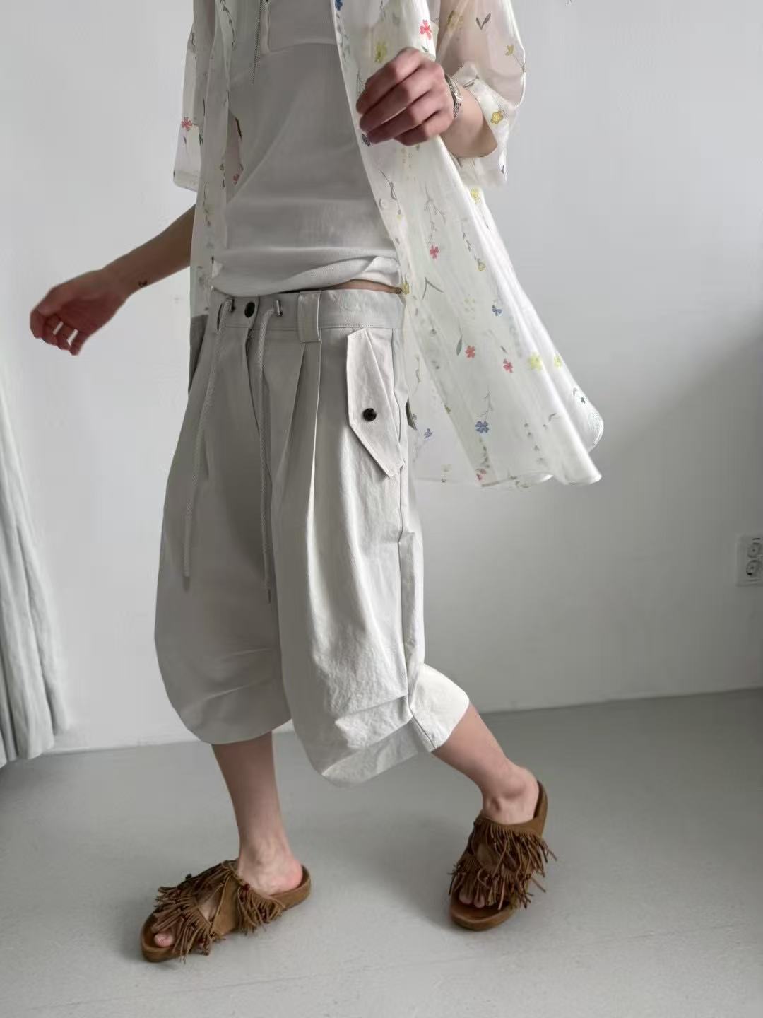 韩国东大门正品女装时尚宽松七分休闲裤061108（NO退NO换）