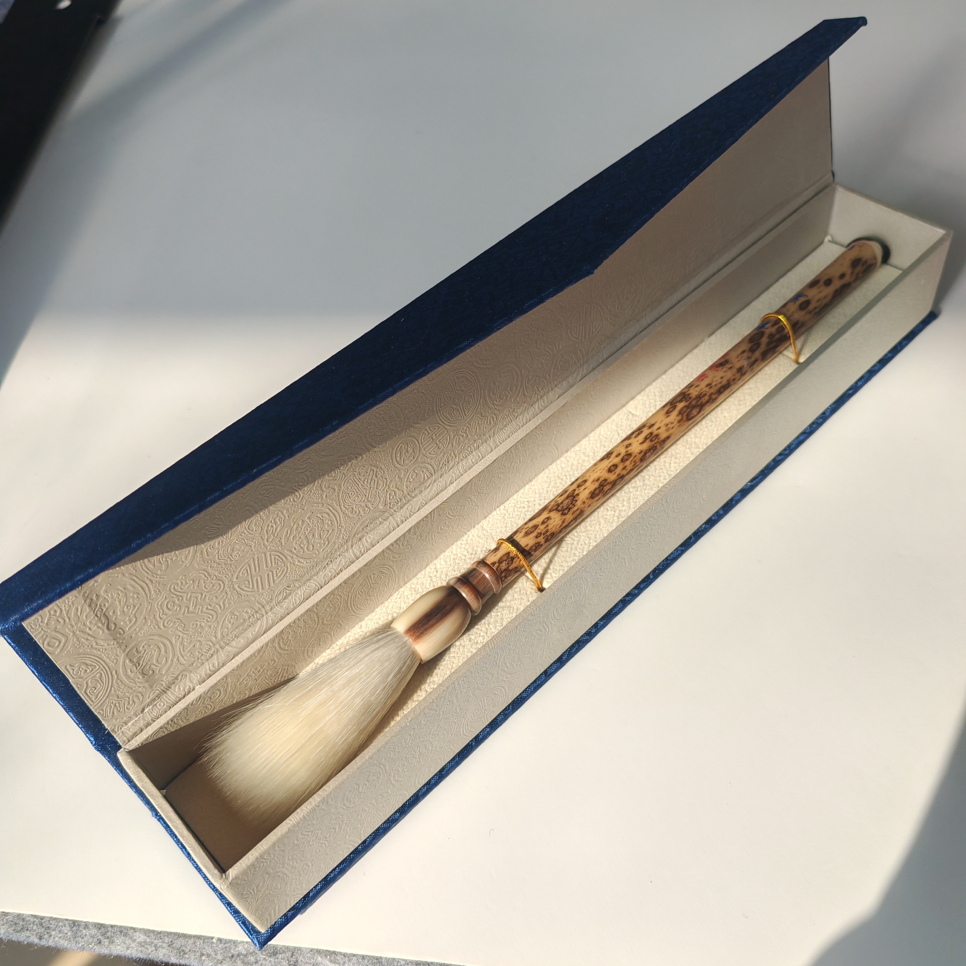 《收藏级》纯细嫩光峰《雲墨》5.9出峰1.1口径梅鹿竹牛角笔杆毛笔