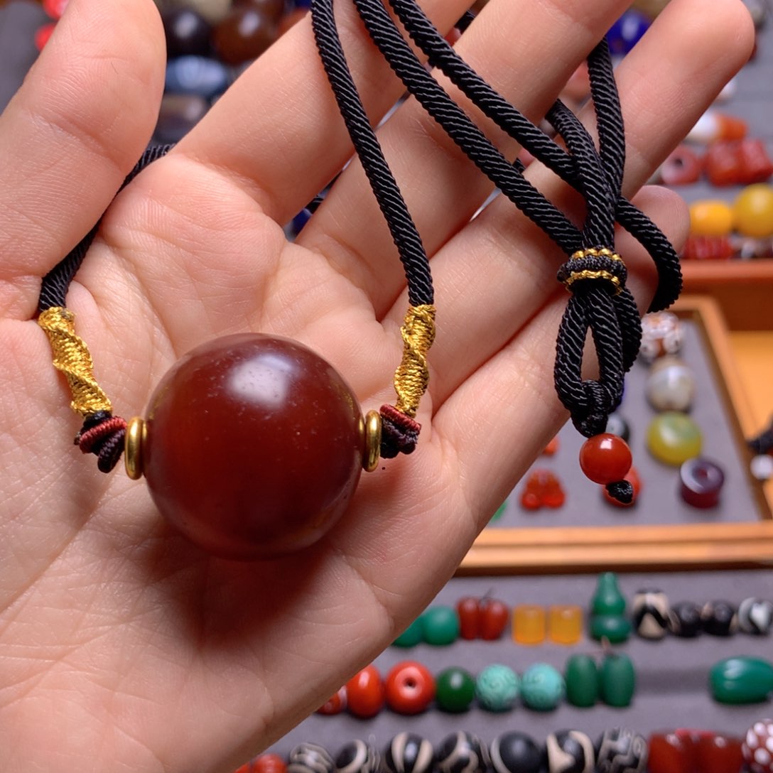 玛瑙/玉髓颈饰未镶嵌小*瓜