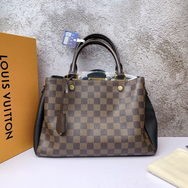 95新/路易威登/包包/市场价18000/250528TA0044