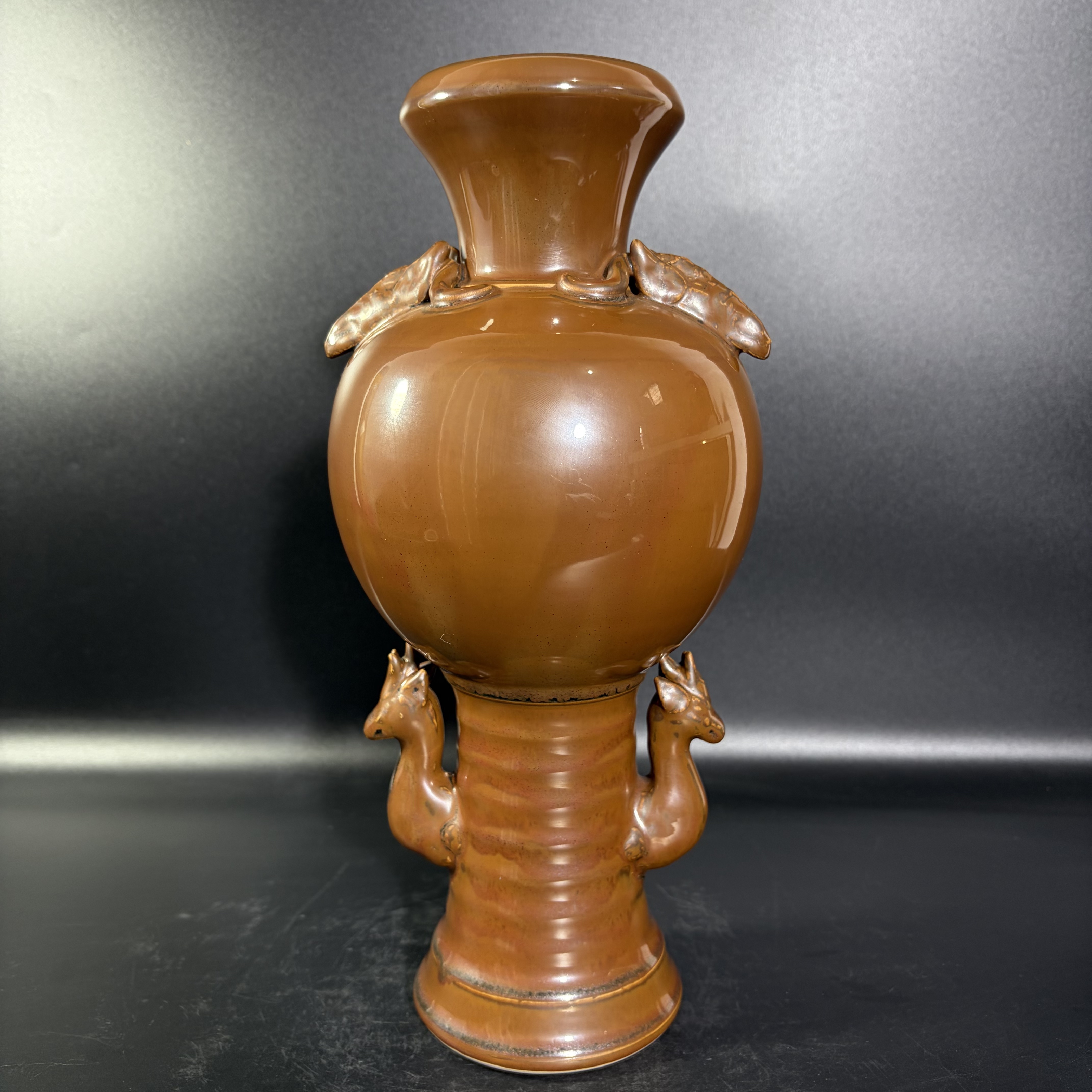 定窑紫金釉瑞兽瓶，喜欢可私聊或拍下！