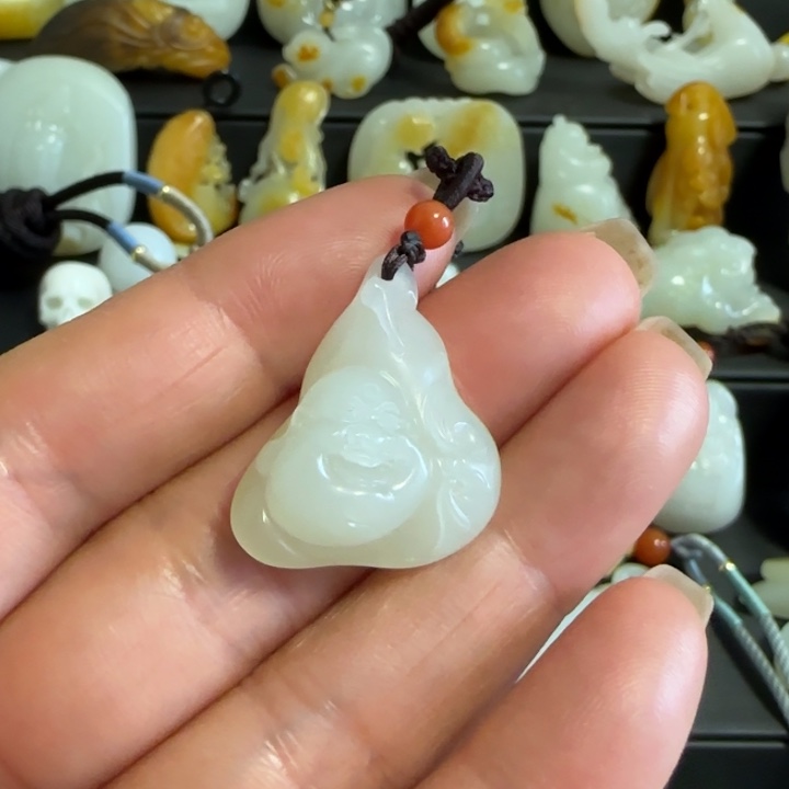 和田玉颈饰未镶嵌