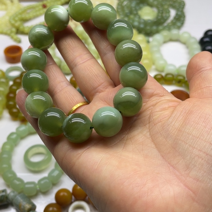 蛇纹石玉手串未镶嵌海***礁