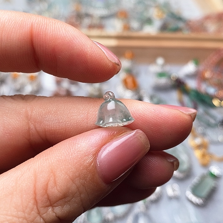 定制翡翠未镶嵌吊坠