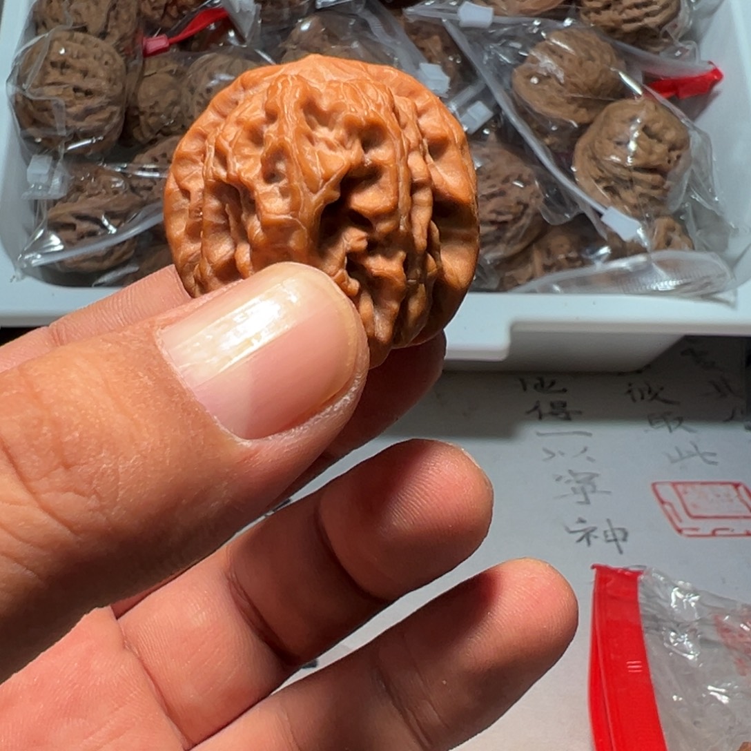 文玩核桃，沉水狮子头