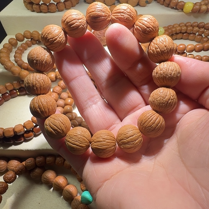 猴头核桃吊坠原生态无修风雨