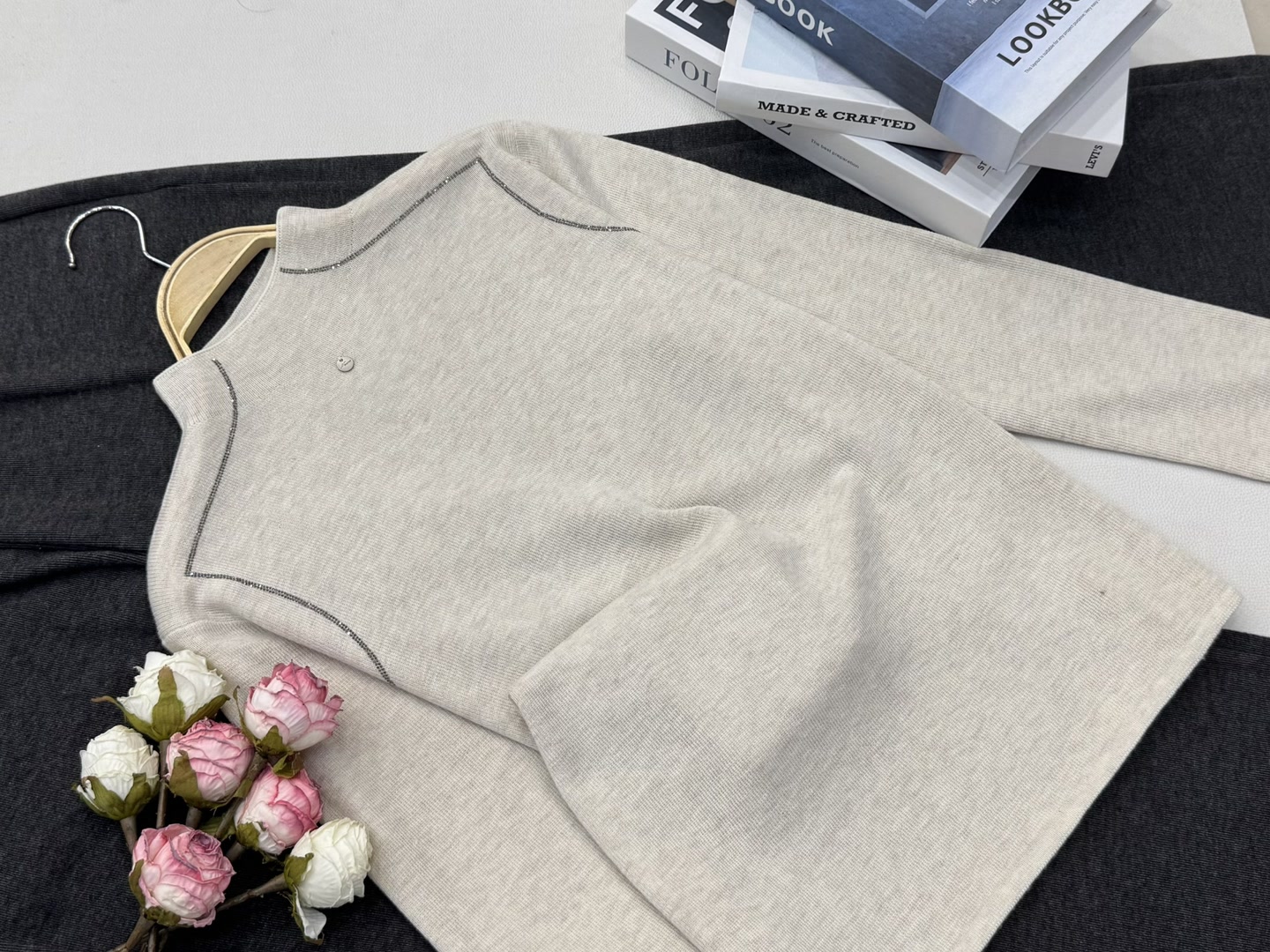 【燕麦色烫钻套头】早秋新款时尚长袖针织上衣QC5429