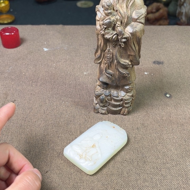 精品摆件工艺品等