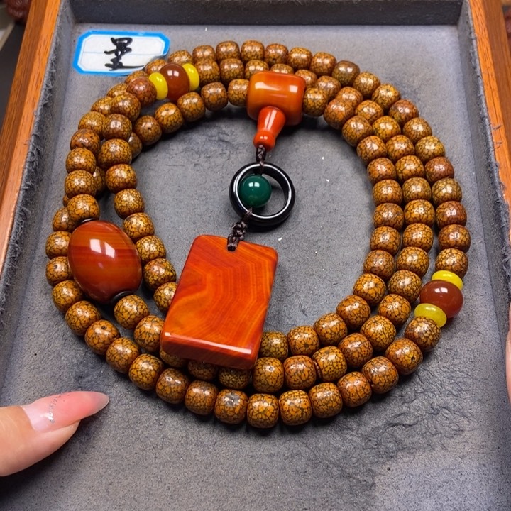 星月菩提吊坠菩提