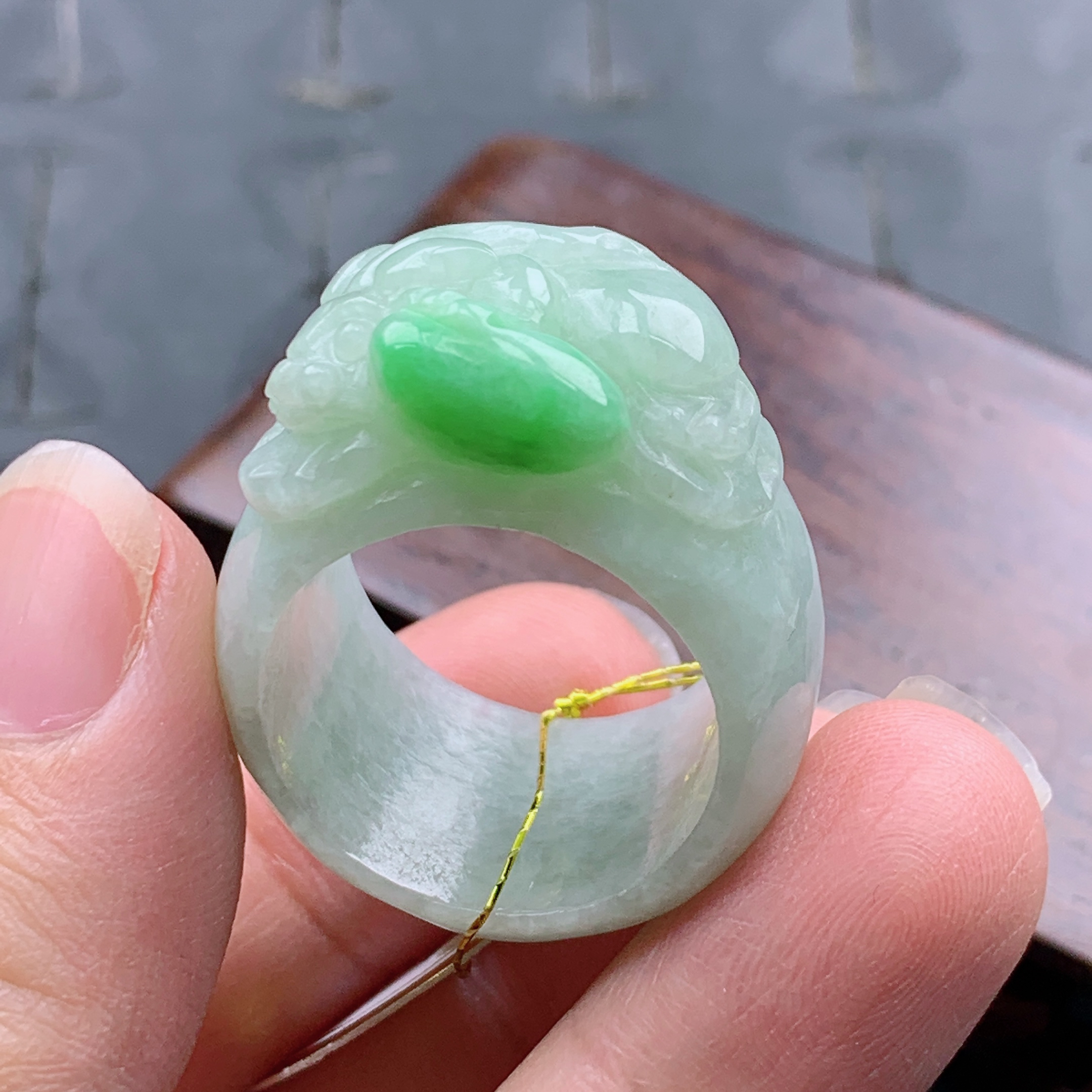 23号缅甸天然A货翡翠 T981 内径20.3/15.4/4mm 飘绿貔貅戒指扳指