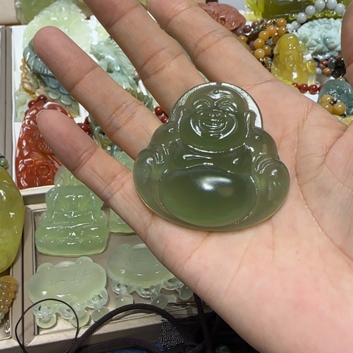 蛇纹石玉吊坠未镶嵌