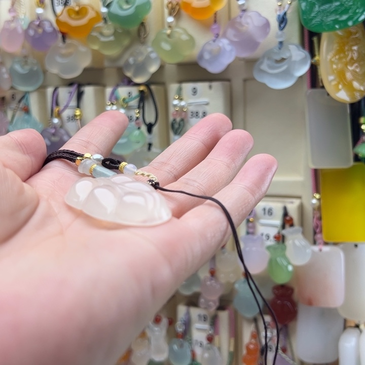 来***遇玛瑙/玉髓未镶嵌颈饰