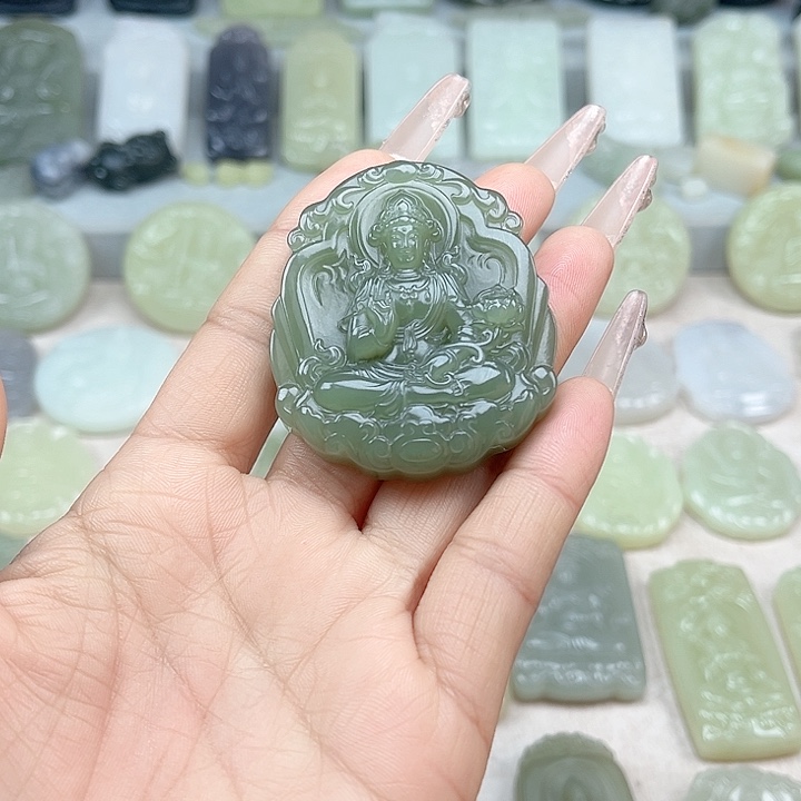 和田玉未镶嵌颈饰