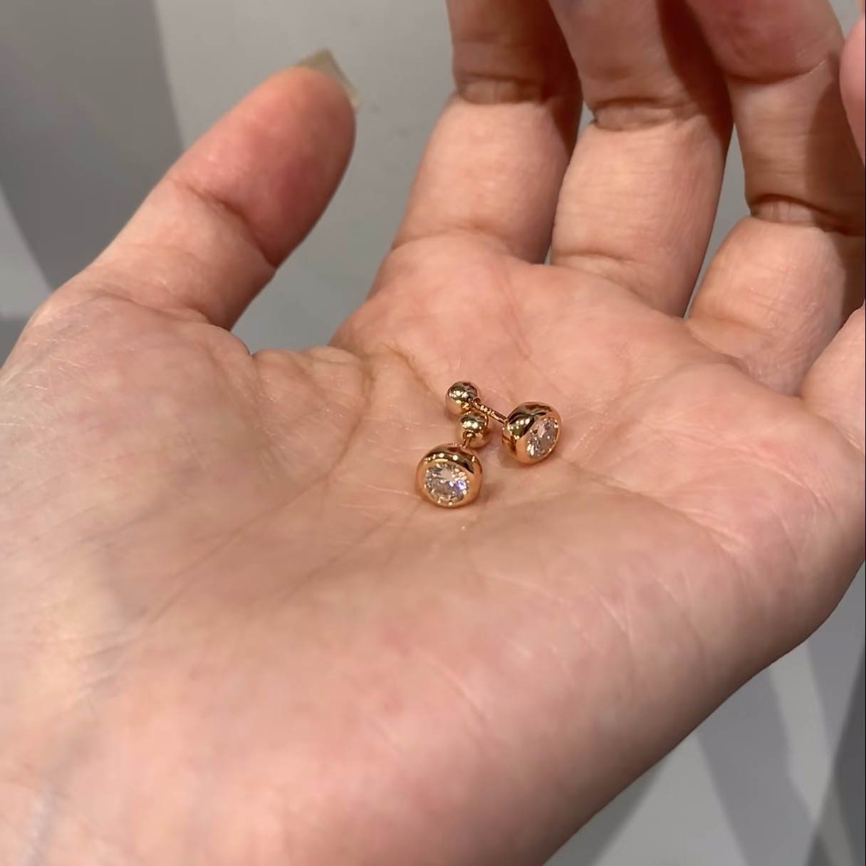 主播推荐高奢泡泡耳钉