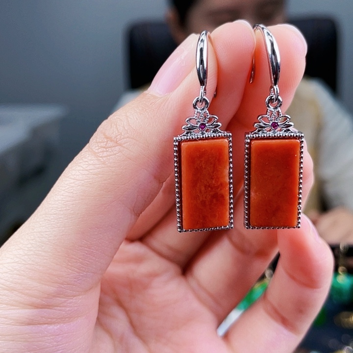 翡翠耳饰未镶嵌饰品