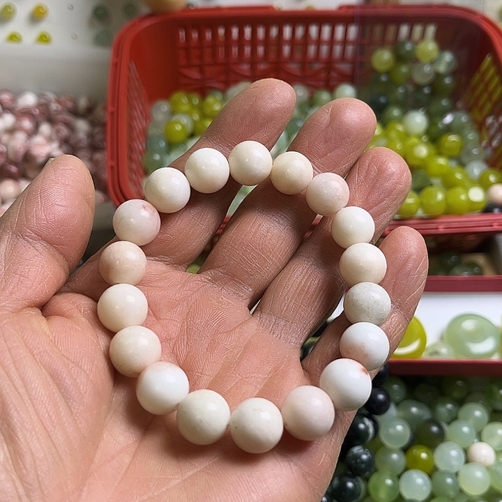 合金蛇纹石玉颈饰