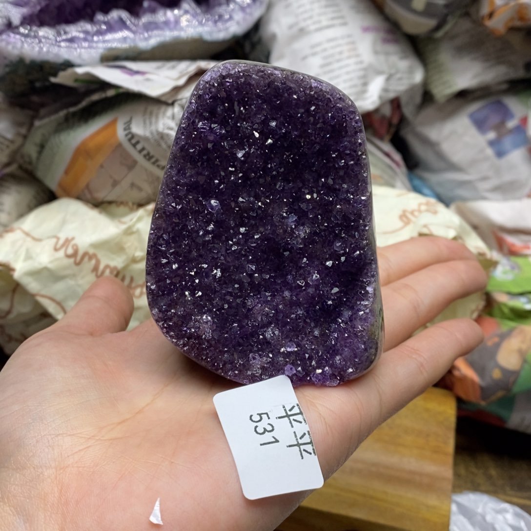 紫晶乌拉圭未镶嵌