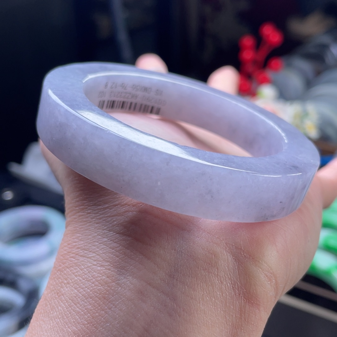 定制翡翠未镶嵌翡翠手镯