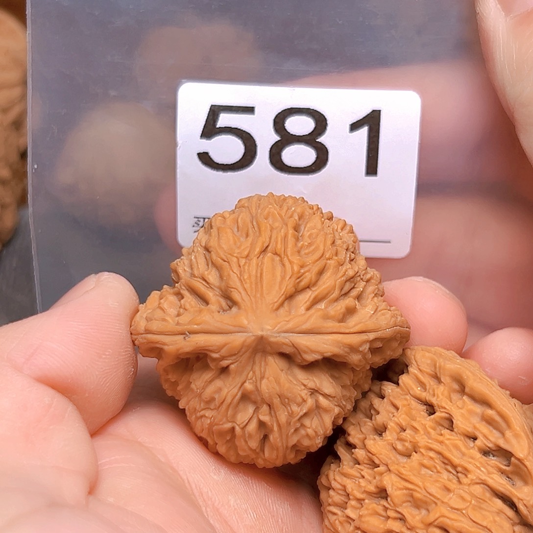 文玩核桃吊坠42丑疆 有瑕疵