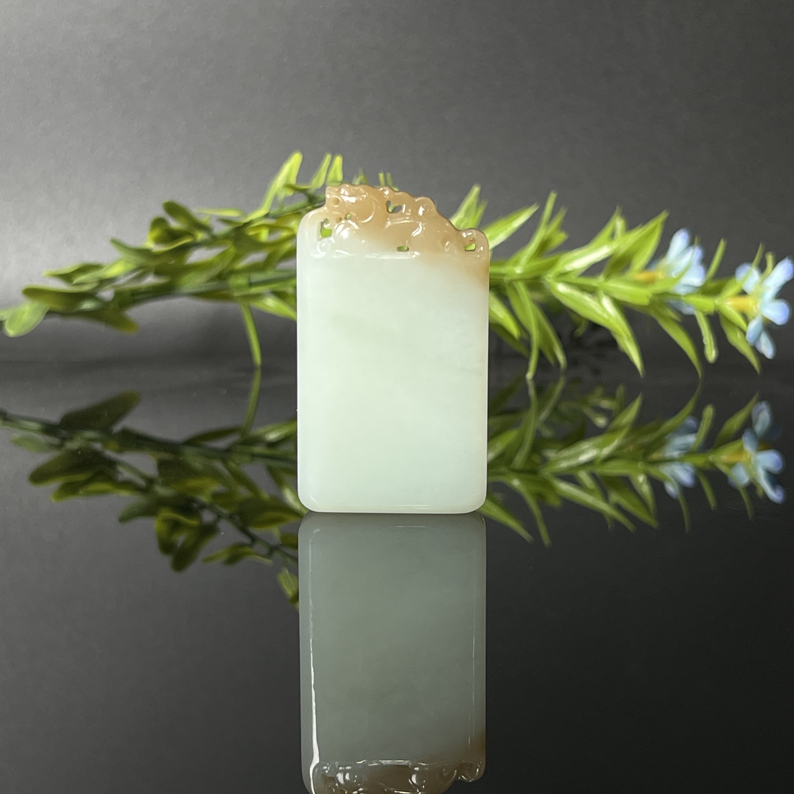 1219GC8848和田玉挂件