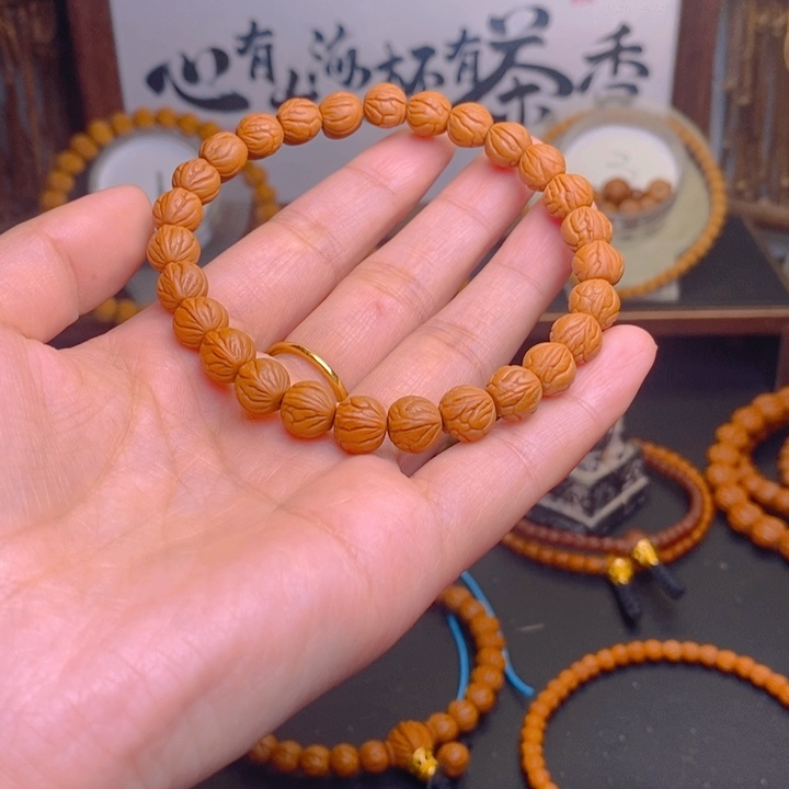 自***击桃核手串咯你纹核