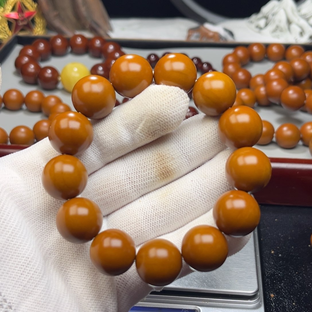 橄榄核手串行**无1.72+树王全品铁核 小孔