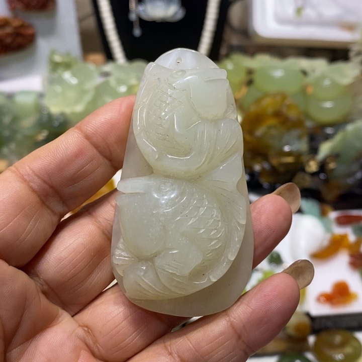 未镶嵌蛇纹石玉挂坠