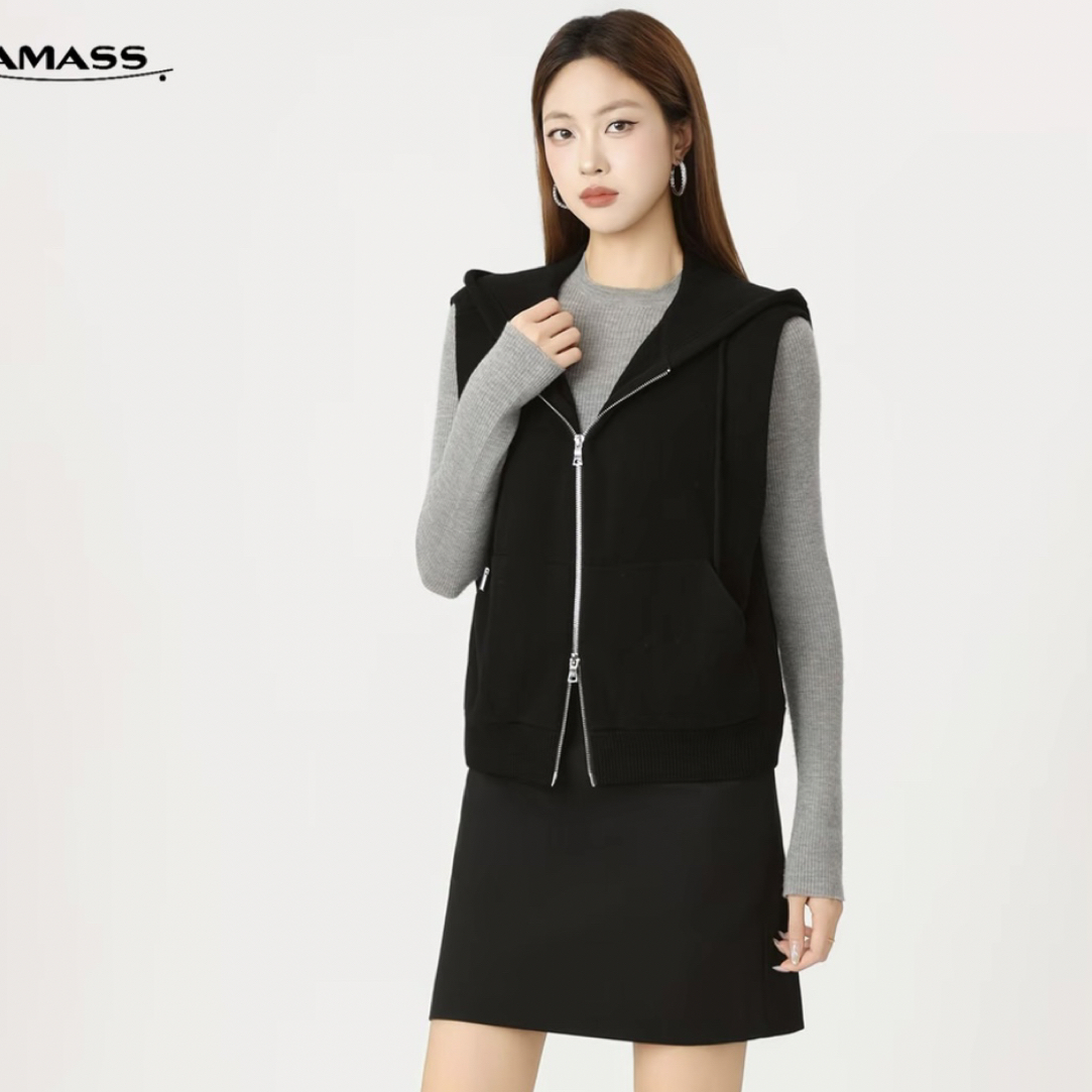 AMASS/阿玛施秋冬穿搭减龄学院风叠穿抽绳连帽羊毛针织马甲548050