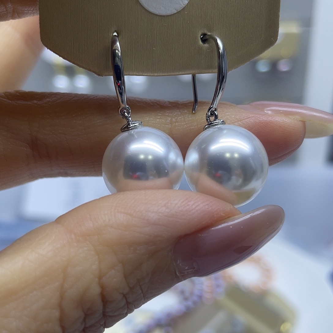 淡水珍珠银S925镶嵌耳饰