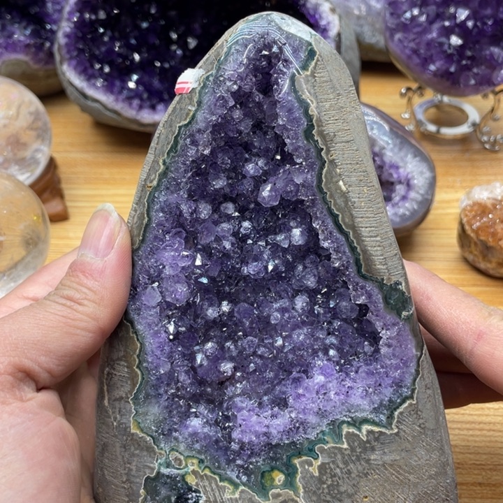 紫晶水晶摆件未镶嵌