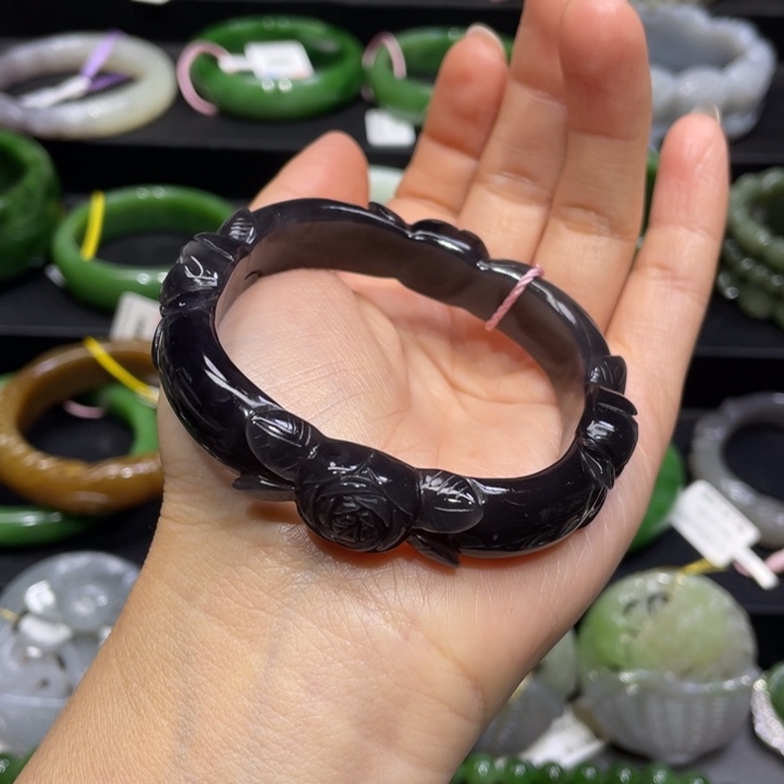 和田玉手镯53+圈口 编号93未镶嵌