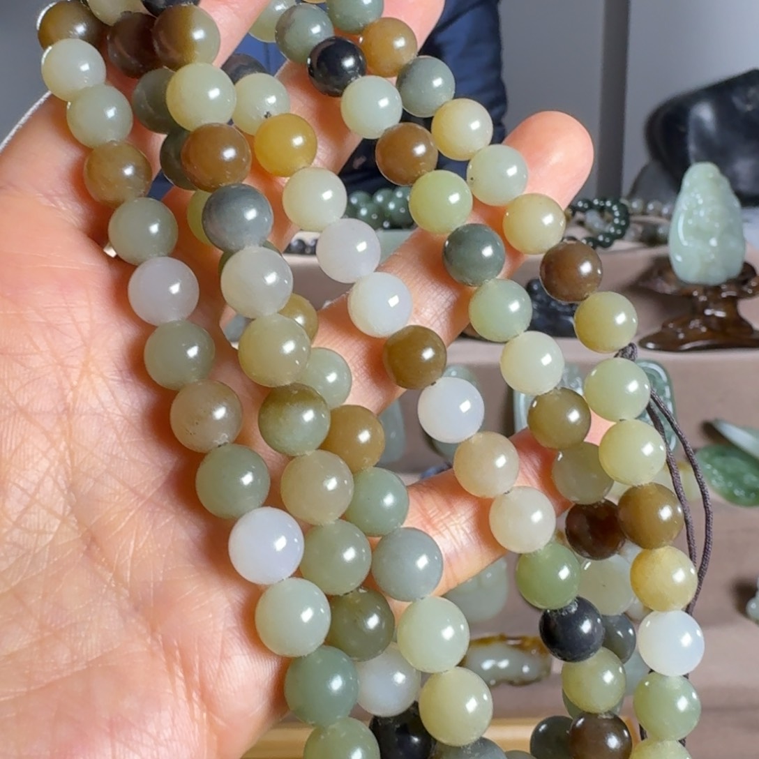 和田玉颈饰未镶嵌