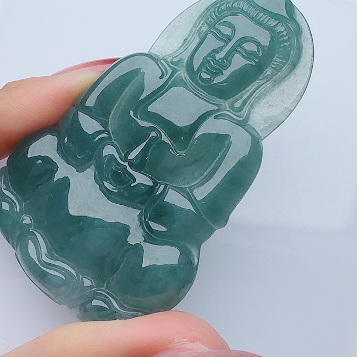 颈饰未镶嵌翡翠天然的A货翡翠多样性发其一