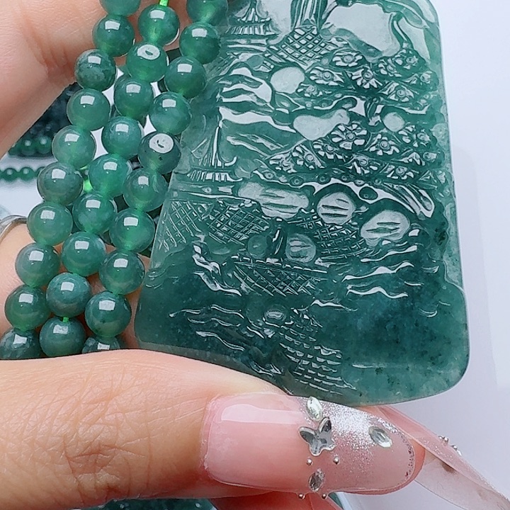 翡翠未镶嵌颈饰天然的A货翡翠多样性发其一 