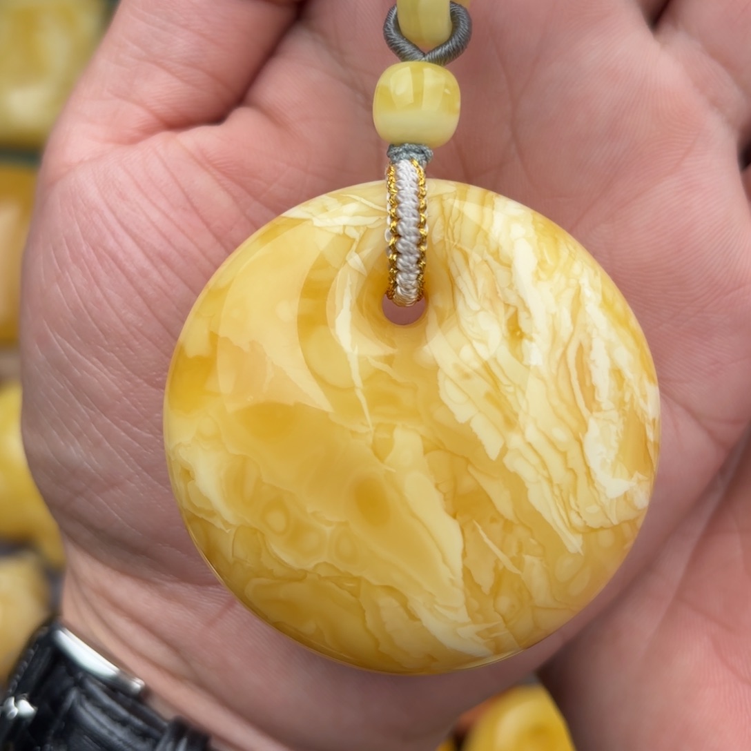 琥珀裸石未镶嵌几*纯天然蜜蜡