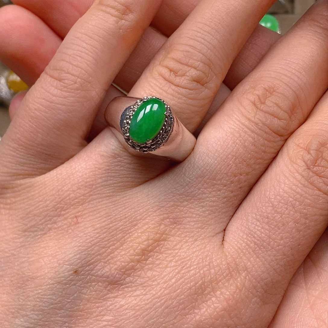 翡翠戒指未镶嵌翡翠蛋面