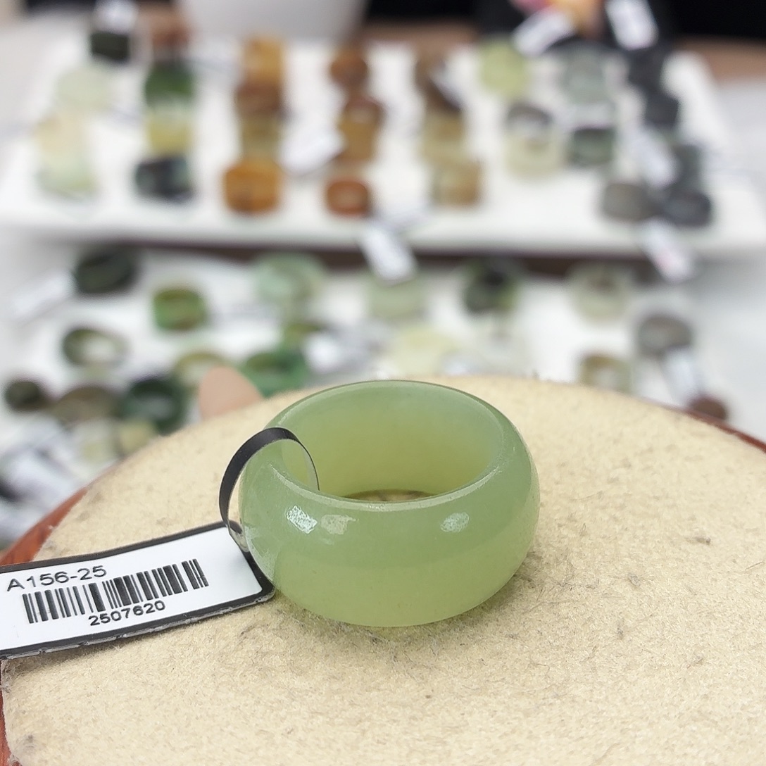 未镶嵌戒指和田玉c160翠青轮胎18.3不退换买断