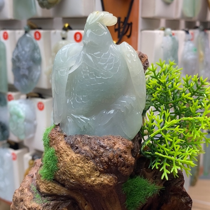 翡翠颈饰未镶嵌每天