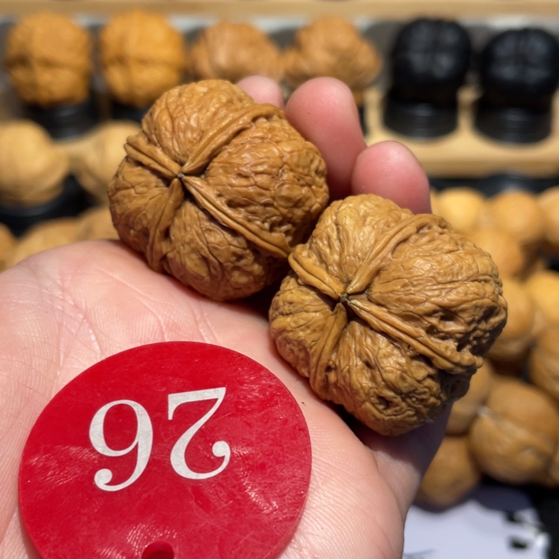 m***u极品四棱微彩核桃33