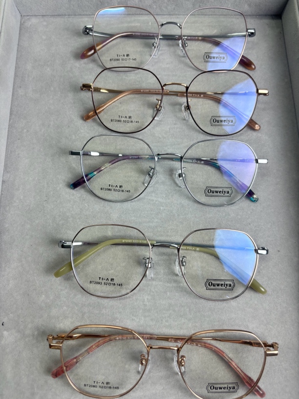 欧维亚钛架镜框一单2.0副百搭