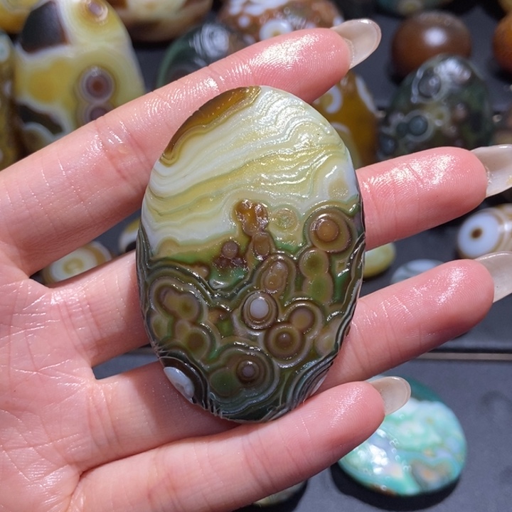 【闪购商品】未镶嵌玛瑙/玉髓珠宝奇石u